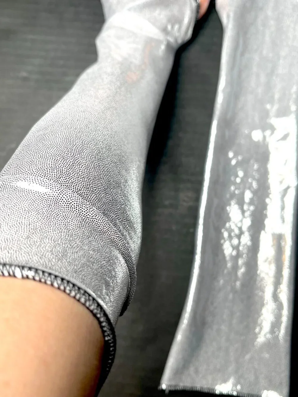 Wetlook Fingerless Gloves Silver Arm Warmers Covers UV Glow Rave Disco Costume